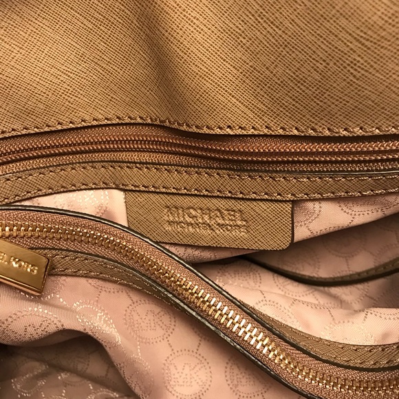 Michael Kors Satchel - Picture 4 of 6